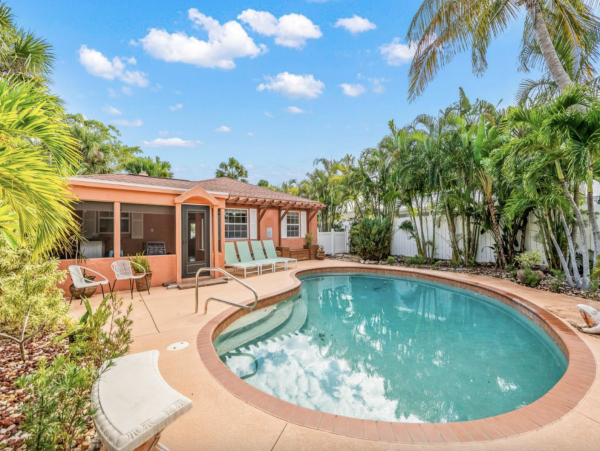 Lido Key Vacation Home with 2 Bedroom and Private Pool